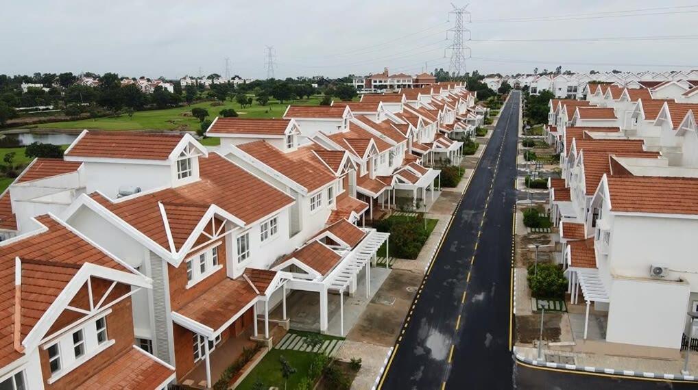 Welcome To Serenity-Luxury Villa At Prestige Augusta Golf Village Bangalore Eksteriør billede