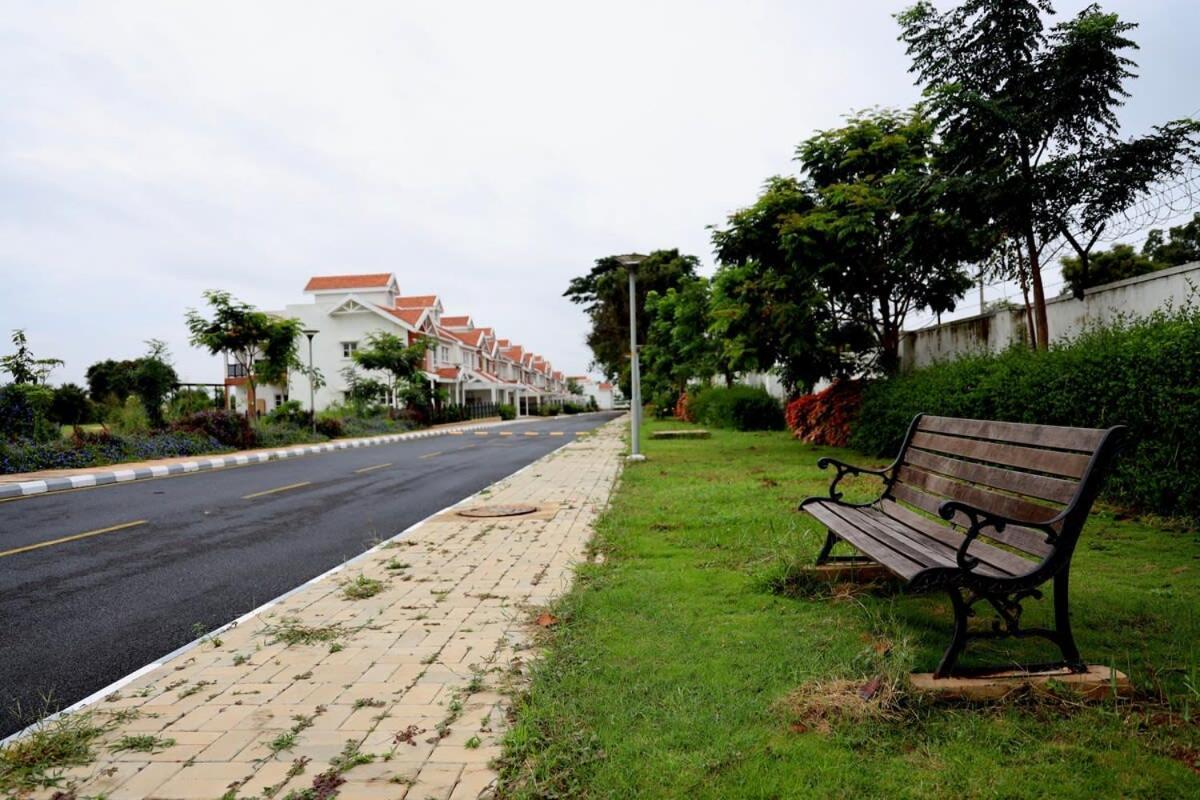 Welcome To Serenity-Luxury Villa At Prestige Augusta Golf Village Bangalore Eksteriør billede